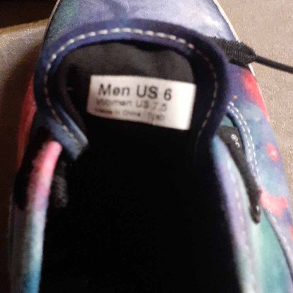 Vans - Picture 3 of 3